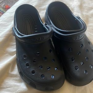 Crocs size 6 (big kid)